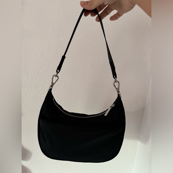 Lululemon Shoulder Bag - Picture 5 of 11